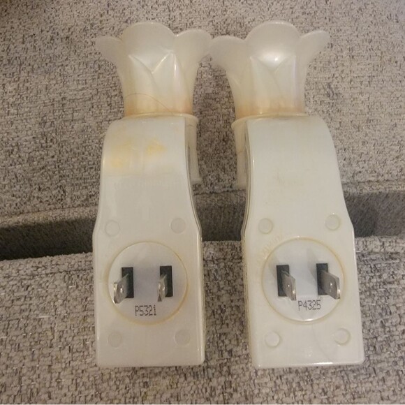 Bath & Body Works White #Wallflower #Fragrance Plug #NIGHTLIGHTS **Set Of 2** - Picture 2 of 3